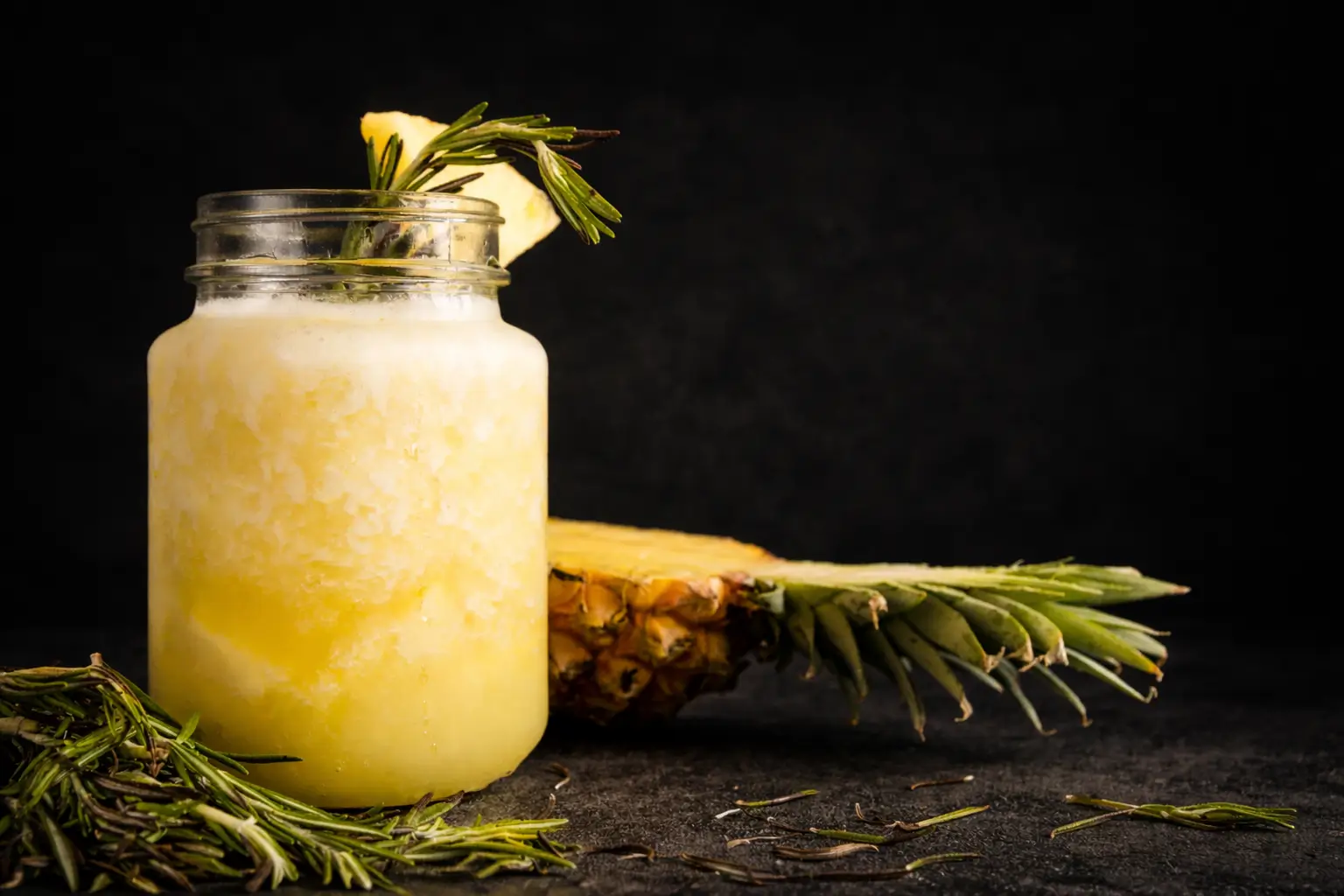 Pineapple smoothie for fertility